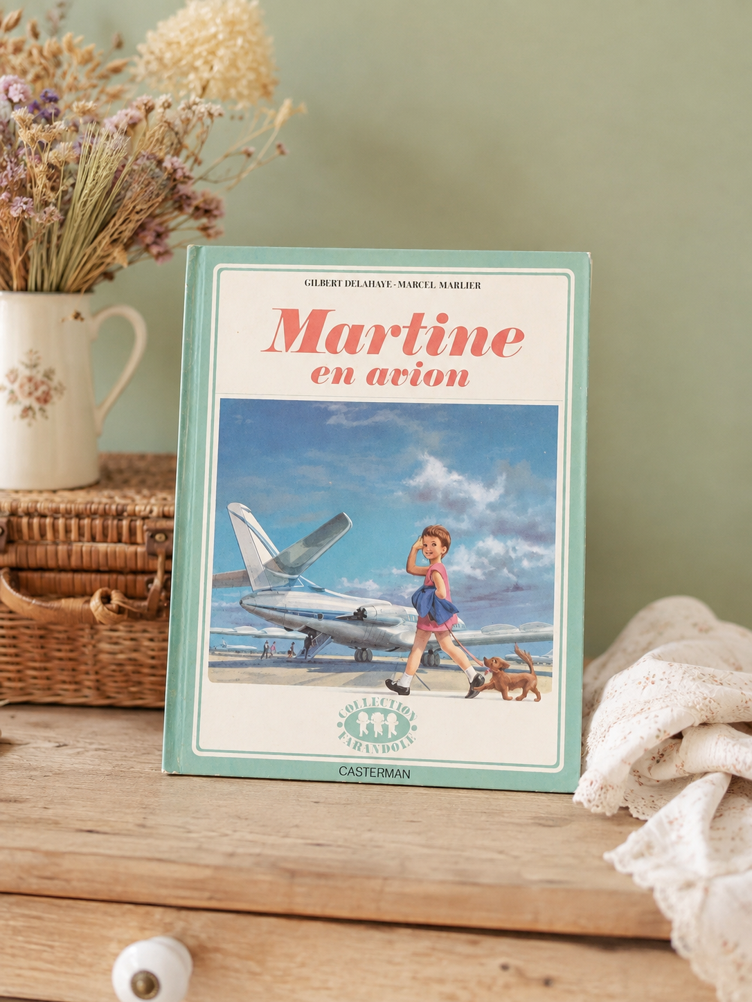 Livre Martine en avion - 1965