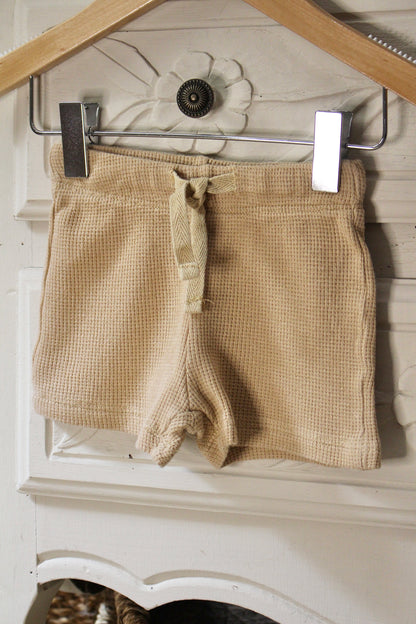 Short Caramel